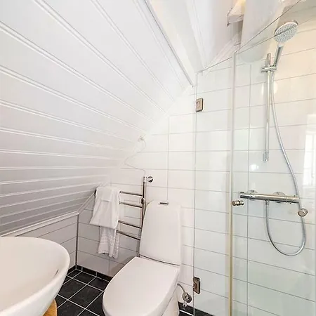 Blondefabrikken Gjestgiveri * Skudeneshavn